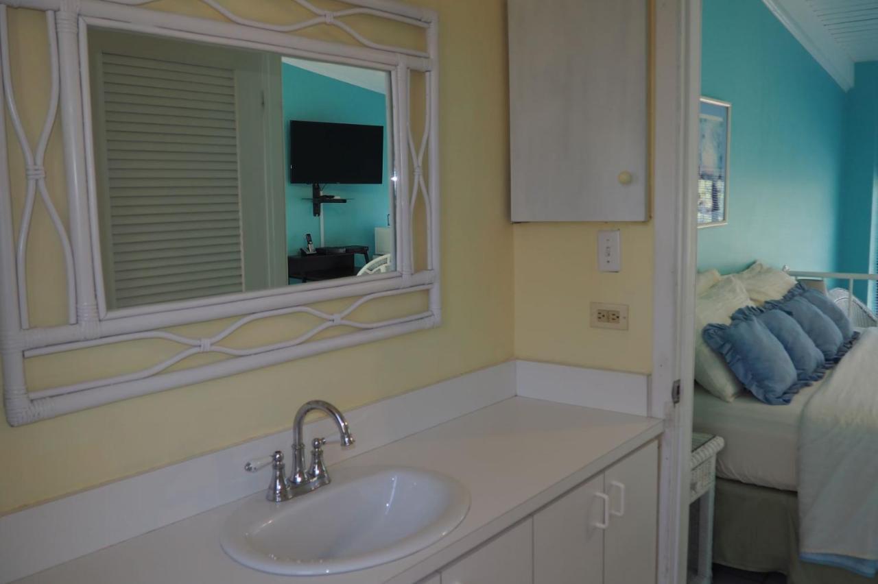 The Green Iguana Hotel Charlotte Amalie Extérieur photo